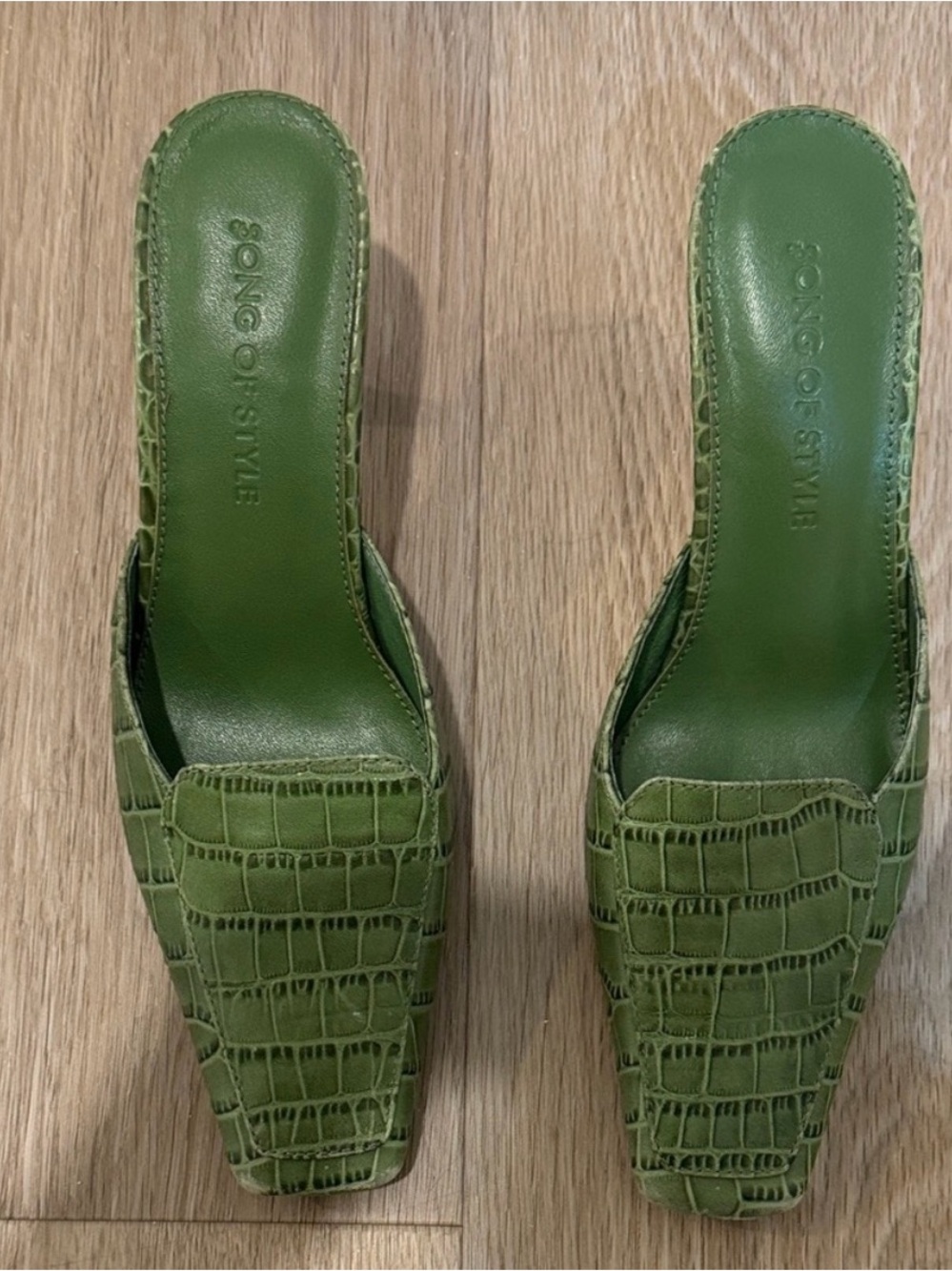 Song of Style Green Croc Embossed Square Toe Mule Heels Size 6